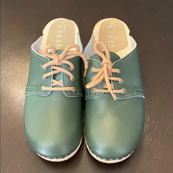 Verka Green Slip-On clogs. Size 8 (39). Made in Sweden. 2” heel. Rosett style. - Picture 3 of 11